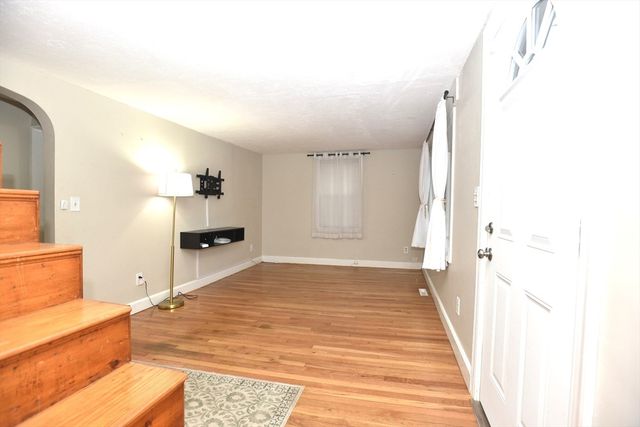 157 Salem St, Rockland, MA 02370