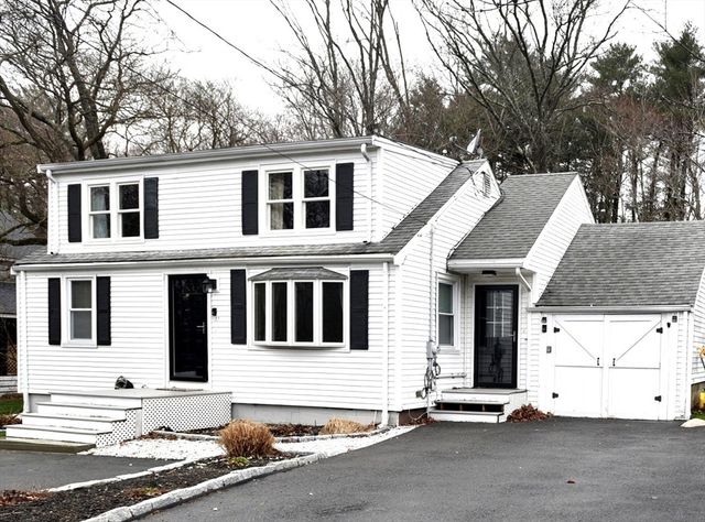 157 Salem St, Rockland, MA 02370