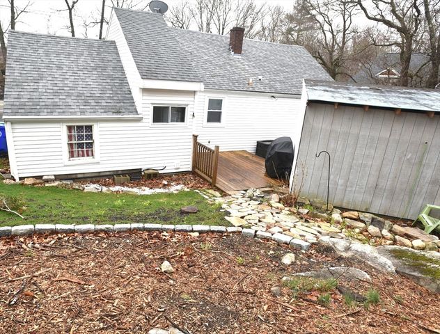 157 Salem St, Rockland, MA 02370