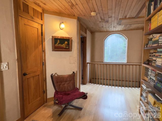 1422 Middle Fork Road, Hendersonville, NC 28792