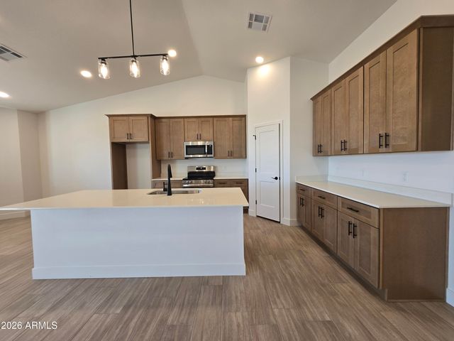 9315 W SANDSTONE MOUNTAIN Drive, Casa Grande, AZ 85194