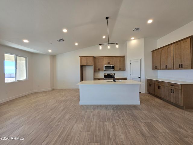 9315 W SANDSTONE MOUNTAIN Drive, Casa Grande, AZ 85194