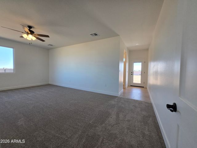 9315 W SANDSTONE MOUNTAIN Drive, Casa Grande, AZ 85194