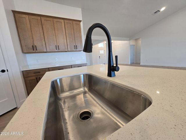 9315 W SANDSTONE MOUNTAIN Drive, Casa Grande, AZ 85194