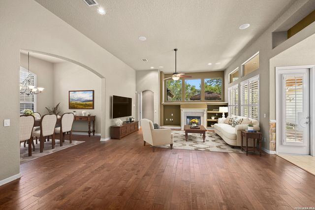 111 Garden Trace, San Antonio, TX 78260