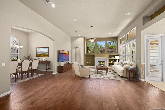 111 Garden Trace, San Antonio, TX 78260