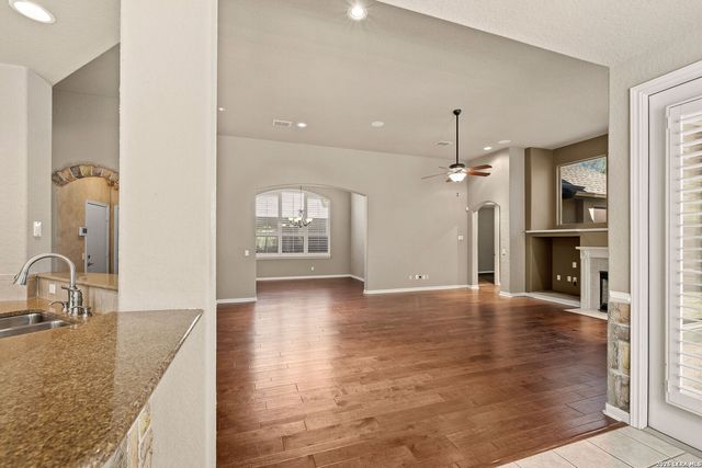 111 Garden Trace, San Antonio, TX 78260