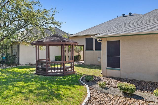 111 Garden Trace, San Antonio, TX 78260