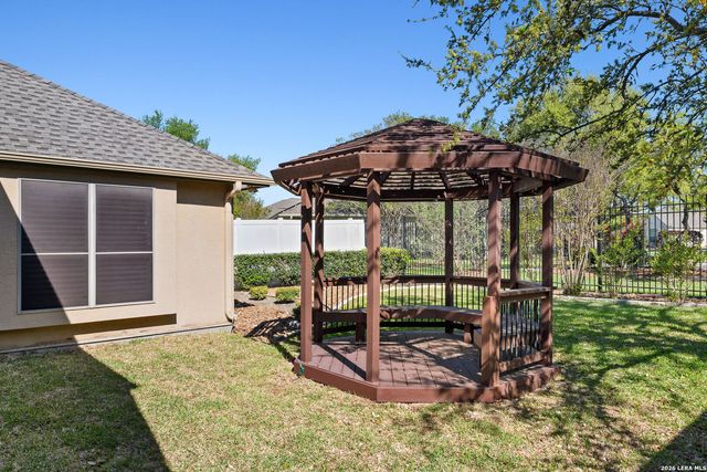 111 Garden Trace, San Antonio, TX 78260