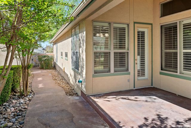 111 Garden Trace, San Antonio, TX 78260