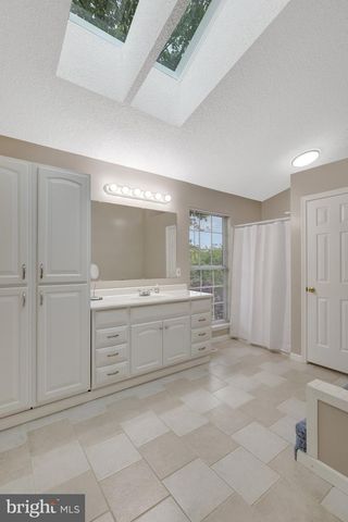 30125 MERCHANT CT, Great Falls, VA 22066