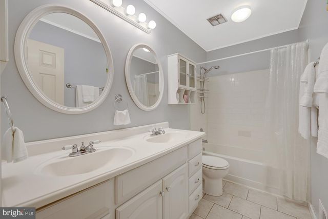 30125 MERCHANT CT, Great Falls, VA 22066