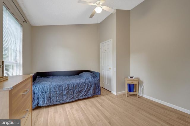 30125 MERCHANT CT, Great Falls, VA 22066