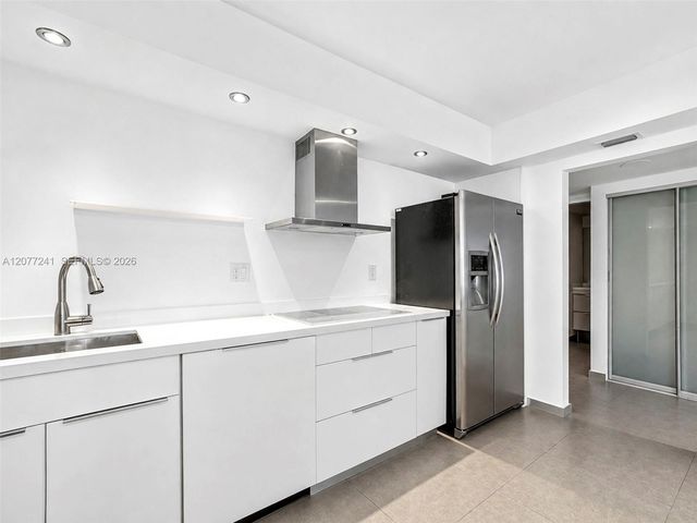 19380 Collins Avenue 905, Sunny Isles Beach, FL 33160