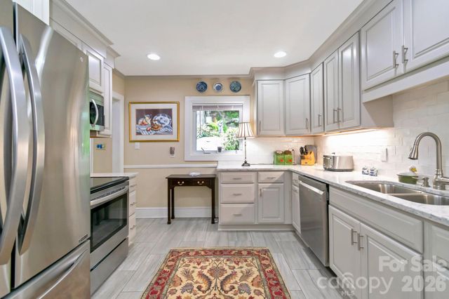 195 Fairway Lane, Blowing Rock, NC 28605