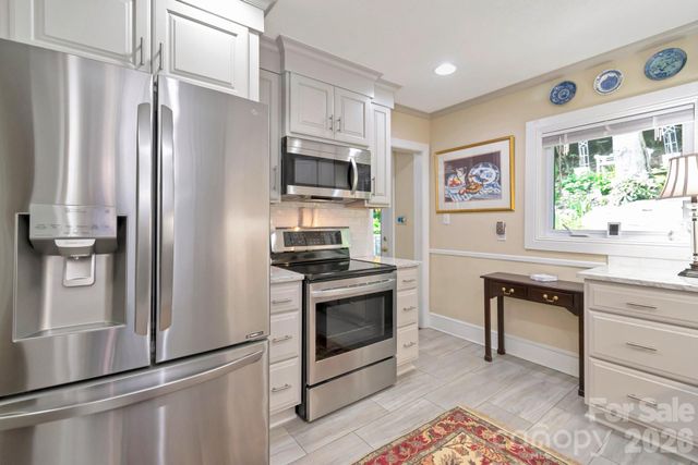 195 Fairway Lane, Blowing Rock, NC 28605