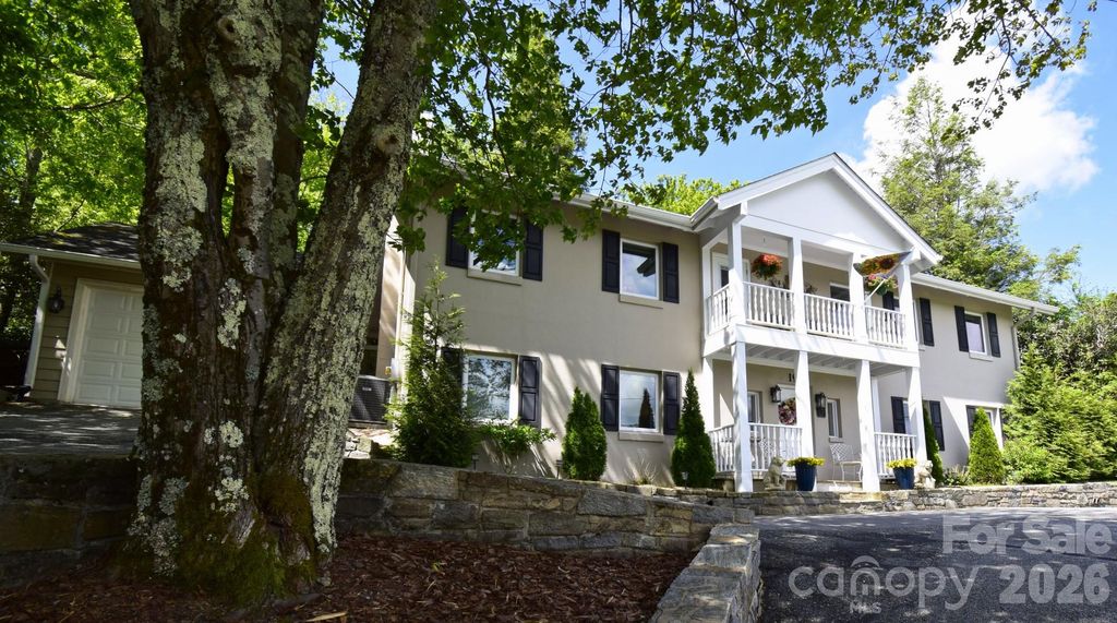 195 Fairway Lane, Blowing Rock, NC 28605