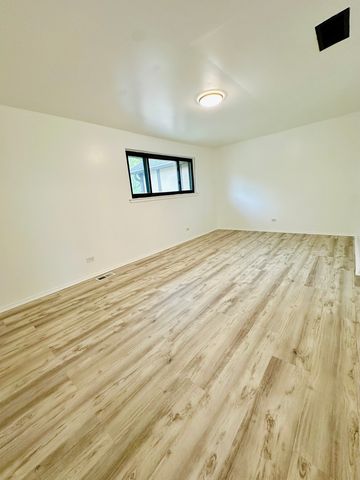 18w158 16th Street, Villa Park, IL 60181