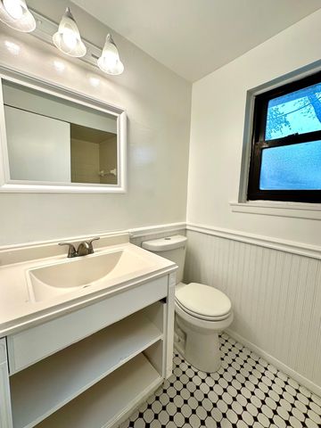 18w158 16th Street, Villa Park, IL 60181