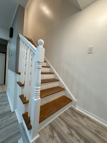18w158 16th Street, Villa Park, IL 60181