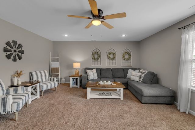 1803 Villa Cir, Lebanon, TN 37090