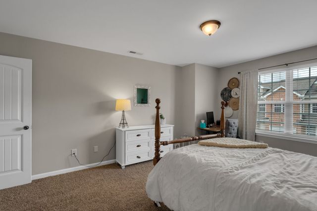 1803 Villa Cir, Lebanon, TN 37090