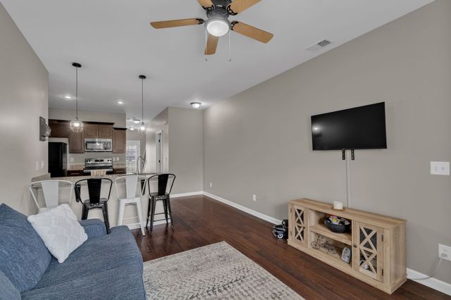 1803 Villa Cir, Lebanon, TN 37090