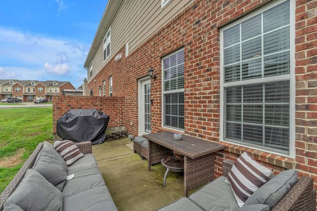 1803 Villa Cir, Lebanon, TN 37090