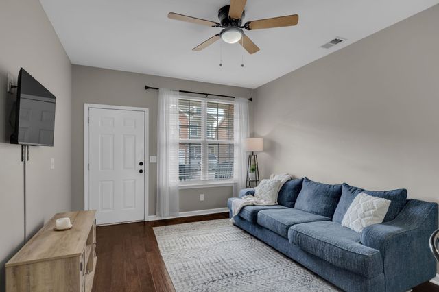 1803 Villa Cir, Lebanon, TN 37090