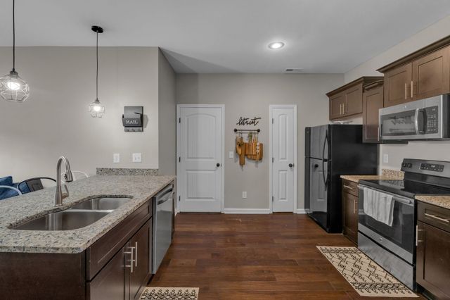 1803 Villa Cir, Lebanon, TN 37090