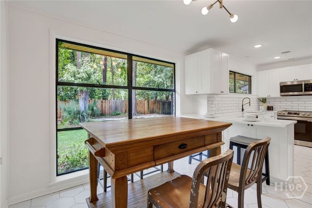 200 Kinzie Avenue, Savannah, GA 31404