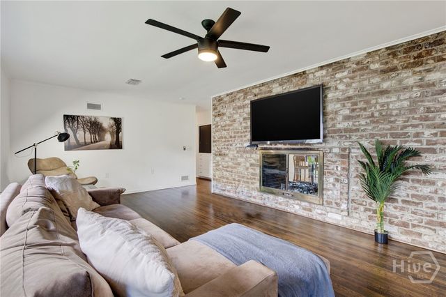 200 Kinzie Avenue, Savannah, GA 31404