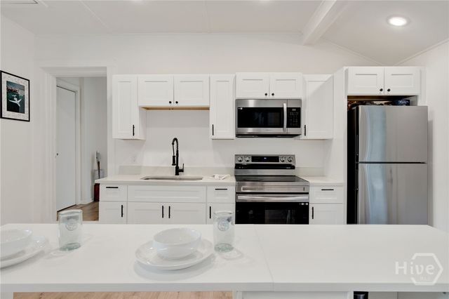 200 Kinzie Avenue, Savannah, GA 31404