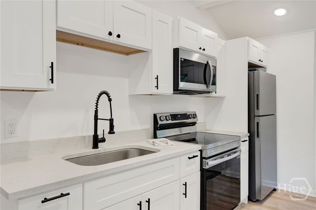 200 Kinzie Avenue, Savannah, GA 31404
