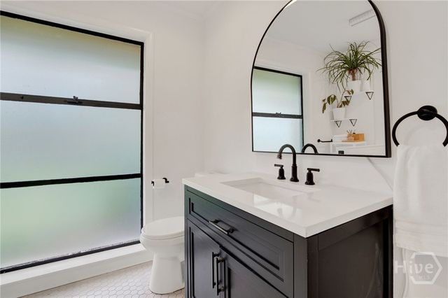 200 Kinzie Avenue, Savannah, GA 31404
