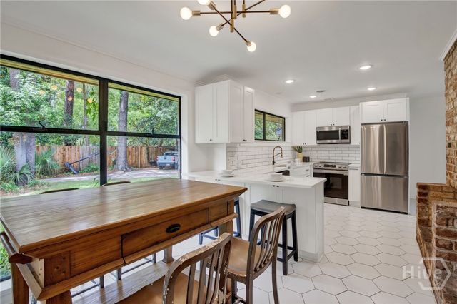 200 Kinzie Avenue, Savannah, GA 31404