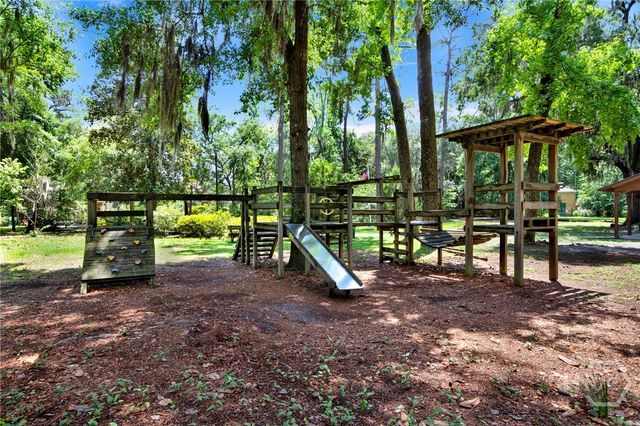 200 Kinzie Avenue, Savannah, GA 31404