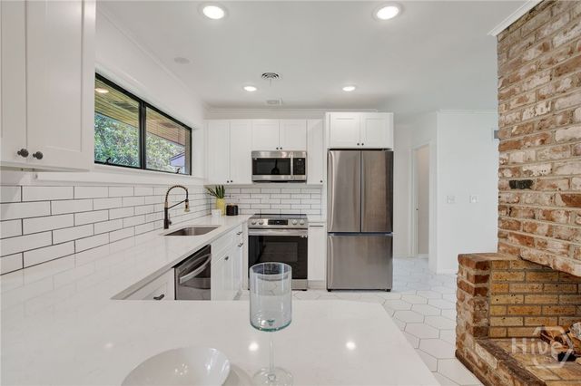 200 Kinzie Avenue, Savannah, GA 31404