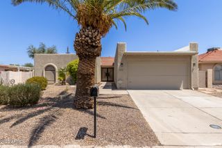 26601 S SADDLETREE Drive, Sun Lakes, AZ 85248
