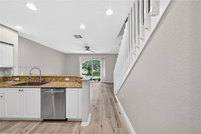 2827 SW 83rd Terrace 102, Miramar, FL 33025