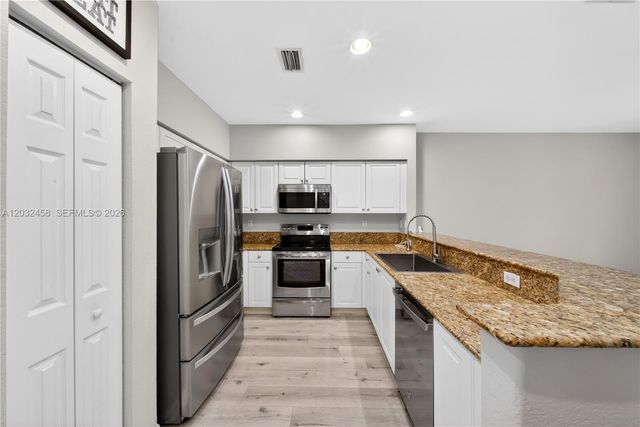 2827 SW 83rd Terrace 102, Miramar, FL 33025