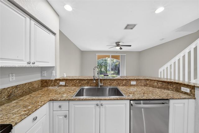 2827 SW 83rd Terrace 102, Miramar, FL 33025