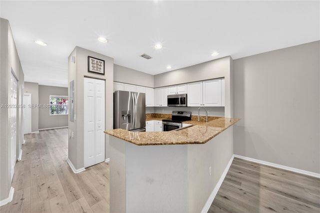 2827 SW 83rd Terrace 102, Miramar, FL 33025
