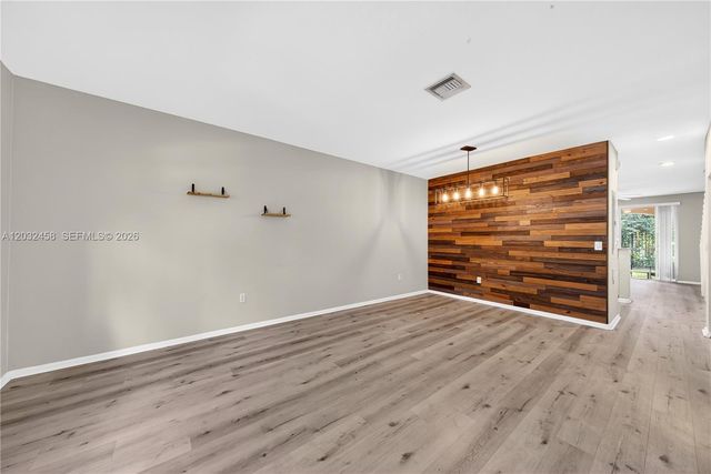 2827 SW 83rd Terrace 102, Miramar, FL 33025