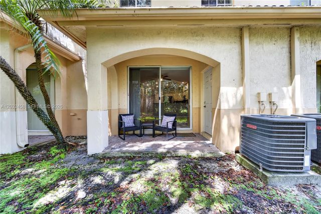 2827 SW 83rd Terrace 102, Miramar, FL 33025