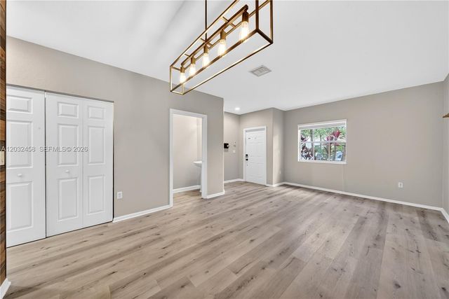 2827 SW 83rd Terrace 102, Miramar, FL 33025