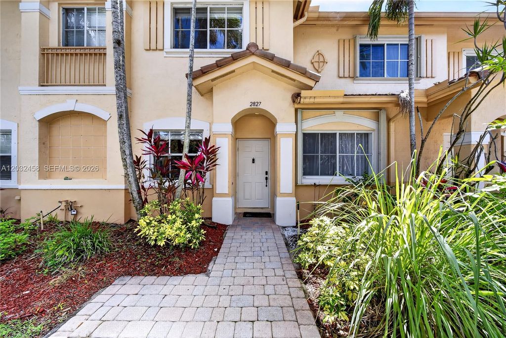 2827 SW 83rd Terrace 102, Miramar, FL 33025