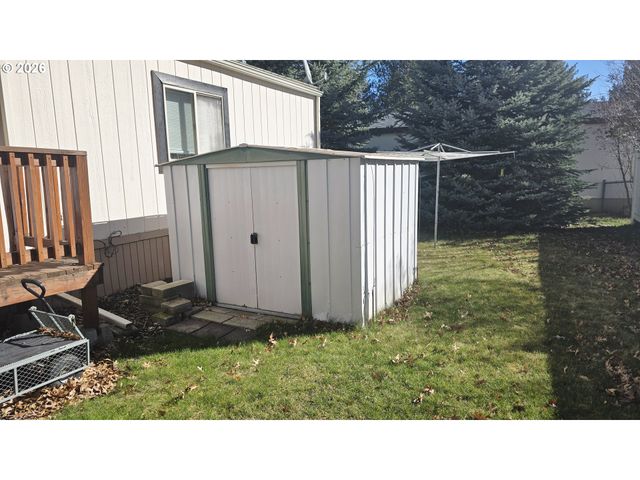 1809 26TH St 77, La Grande, OR 97850