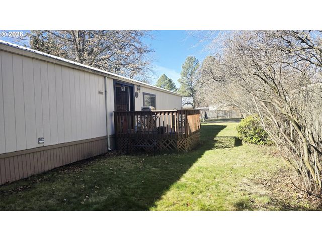 1809 26TH St 77, La Grande, OR 97850