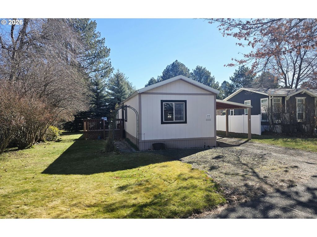 1809 26TH St 77, La Grande, OR 97850